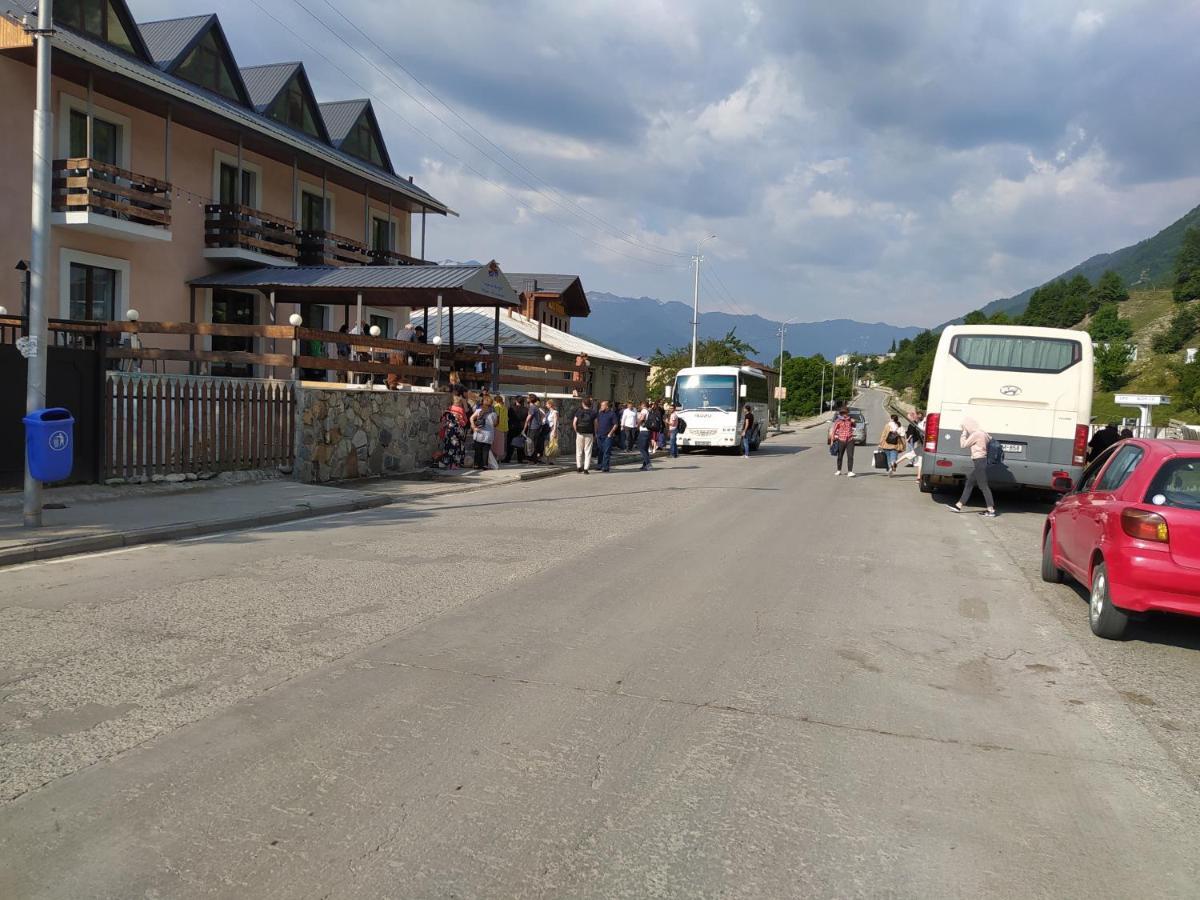 Hotel White Mountains • Თეთრი Მთები Mestia Bagian luar foto