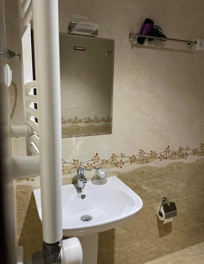 Hotel White Mountains • Თეთრი Მთები Mestia Bagian luar foto